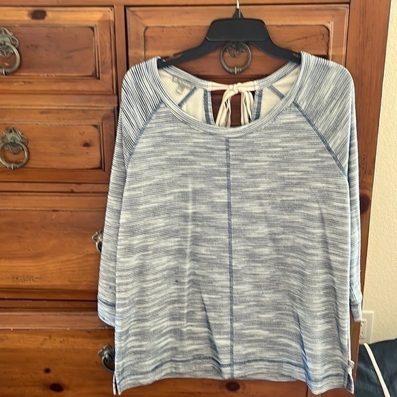 NWOT T by Talbots Women’s Blue Striped Top Size Large - Picture 1 of 10